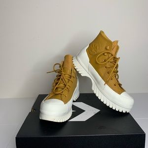 🤩🔥 Converse Leather Boots | size 7 | color: Yellow